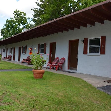 The Village Motel Richfield Springs Esterno foto