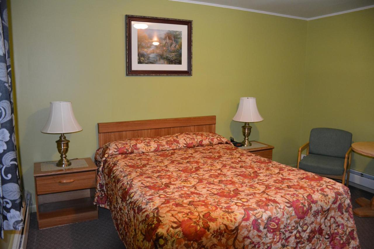 The Village Motel Richfield Springs Esterno foto