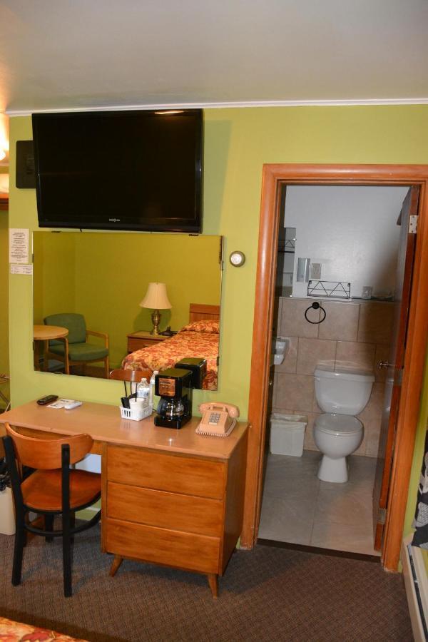 The Village Motel Richfield Springs Esterno foto