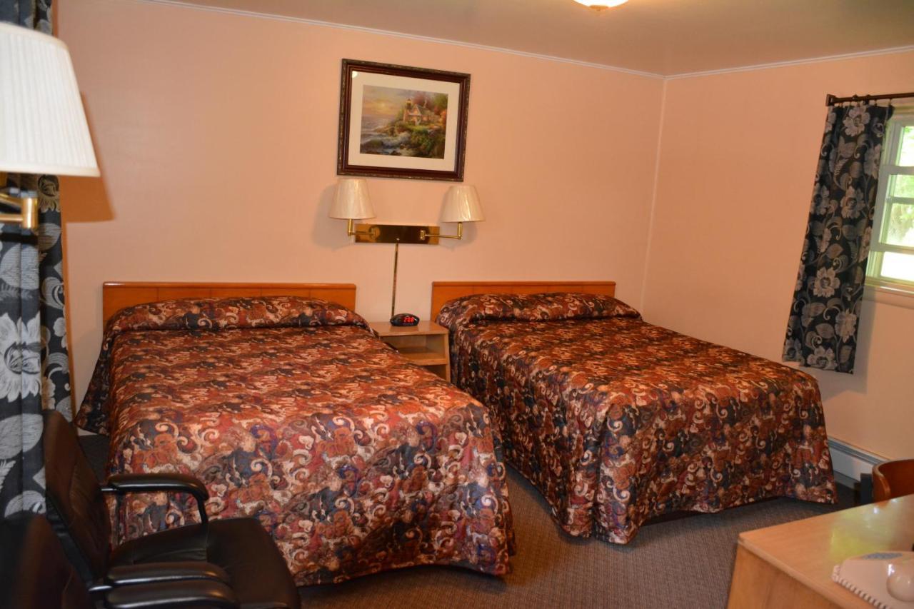 The Village Motel Richfield Springs Esterno foto