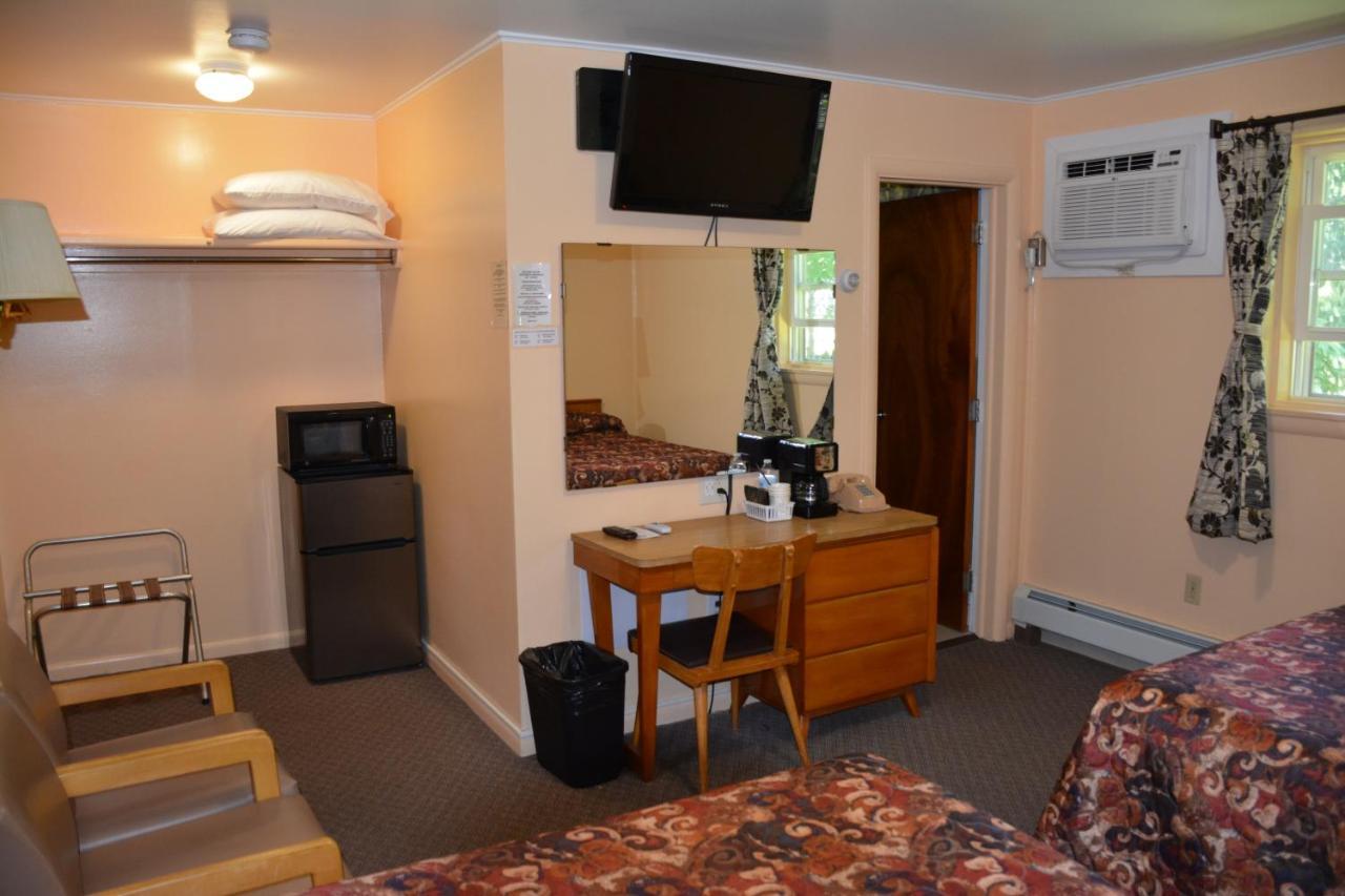 The Village Motel Richfield Springs Esterno foto