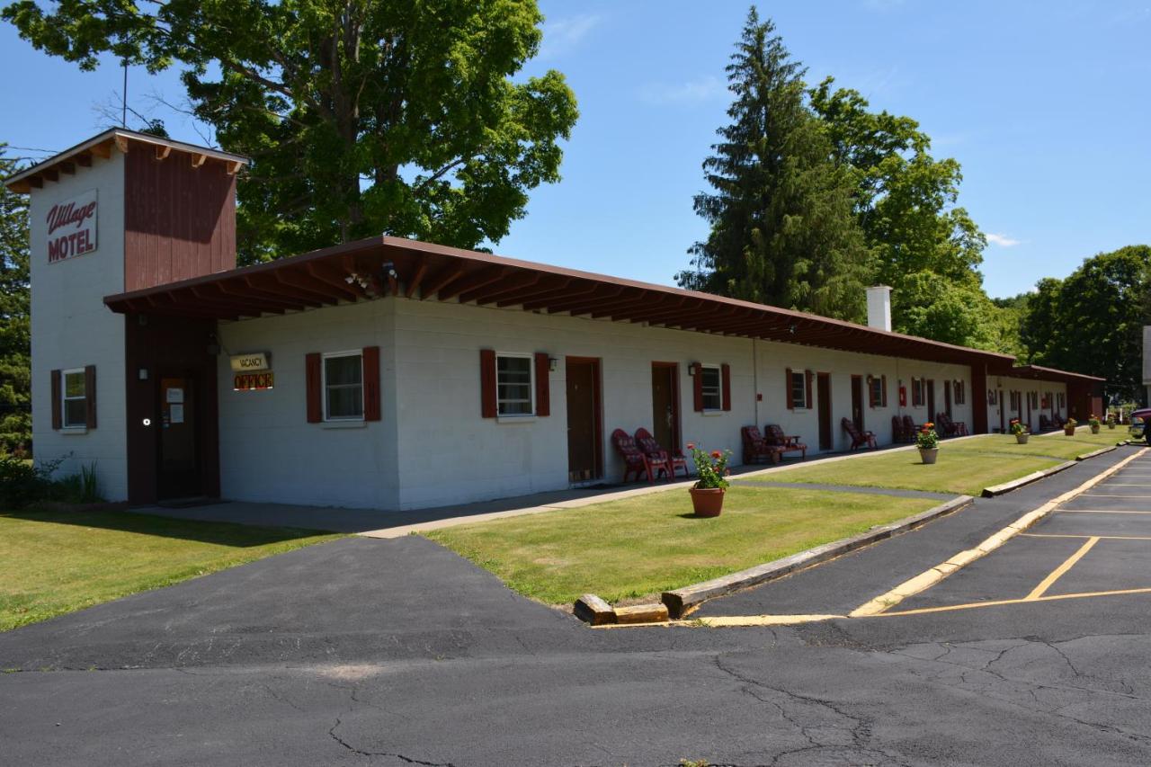 The Village Motel Richfield Springs Esterno foto