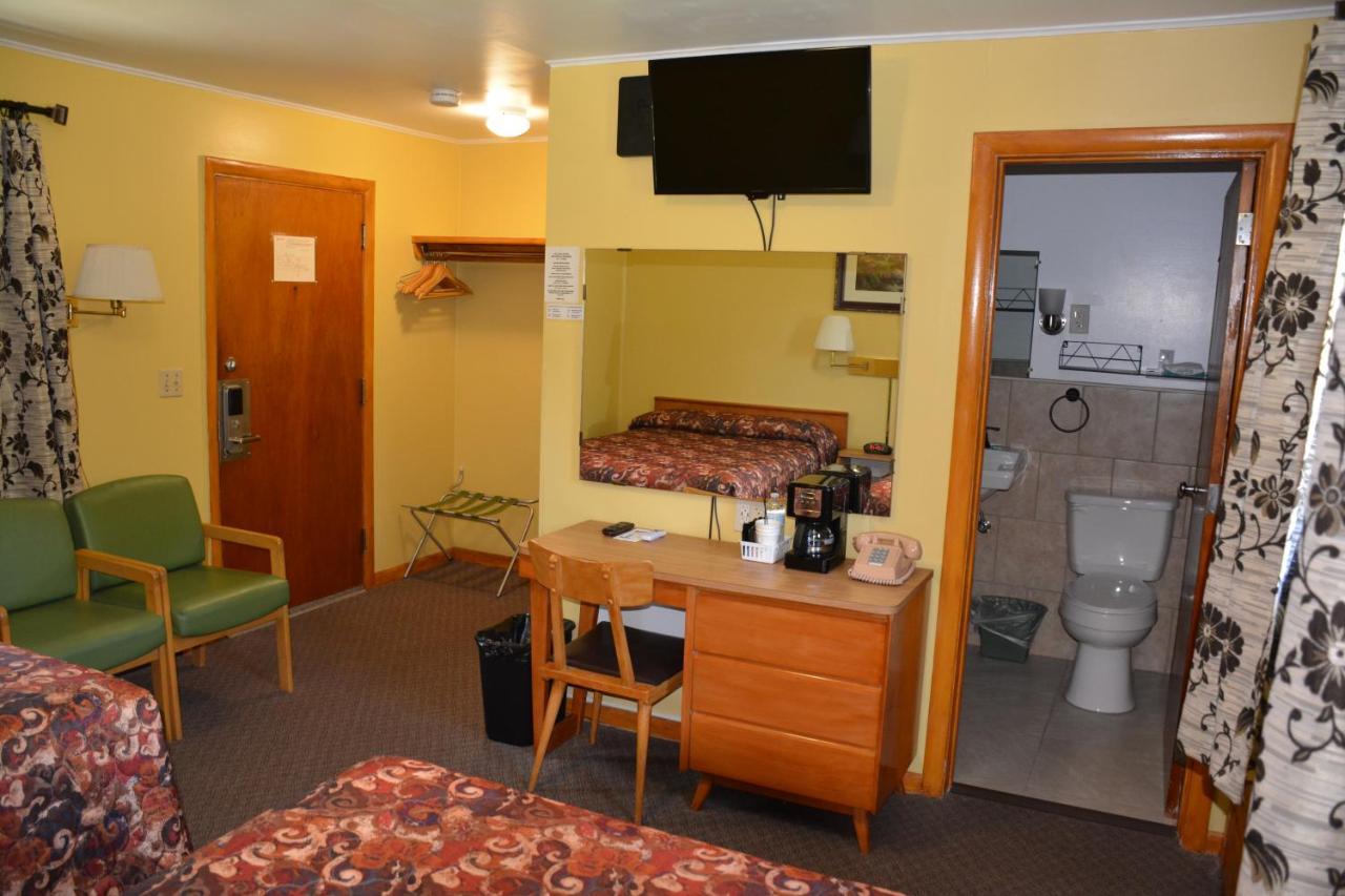 The Village Motel Richfield Springs Esterno foto