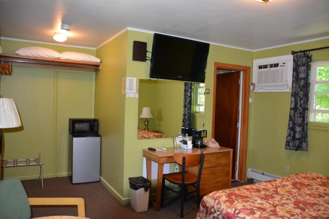 The Village Motel Richfield Springs Esterno foto