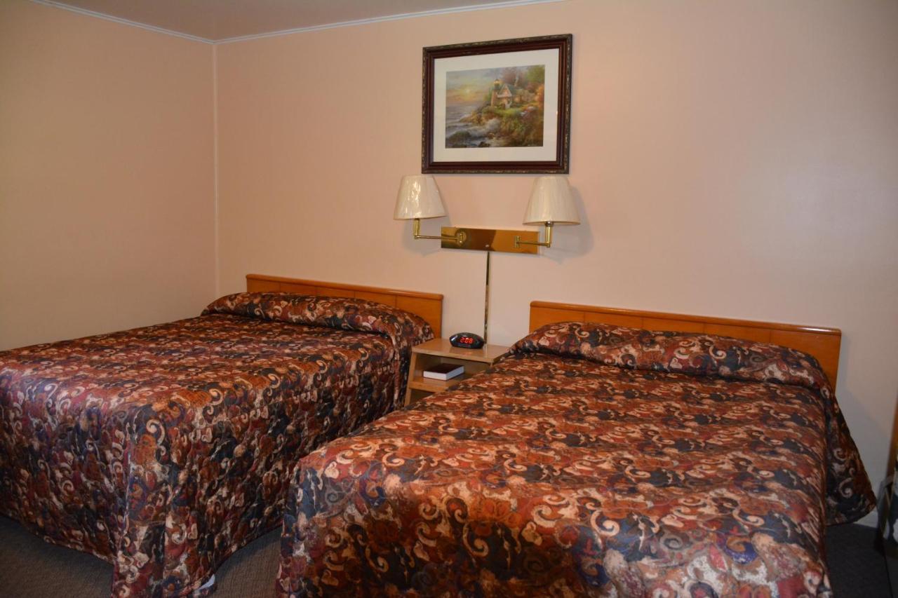 The Village Motel Richfield Springs Esterno foto
