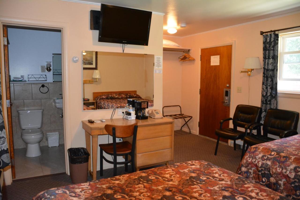 The Village Motel Richfield Springs Esterno foto