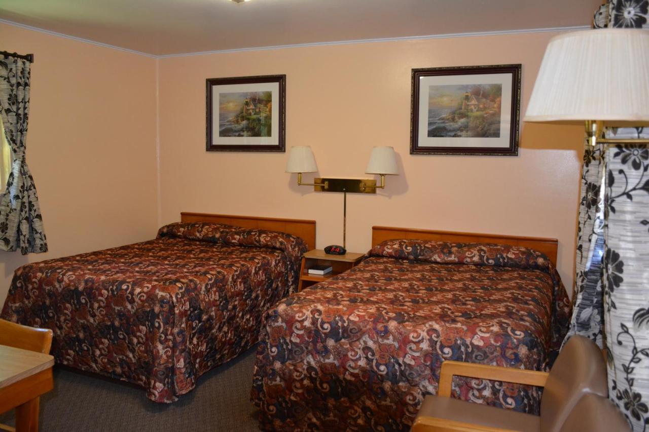 The Village Motel Richfield Springs Esterno foto
