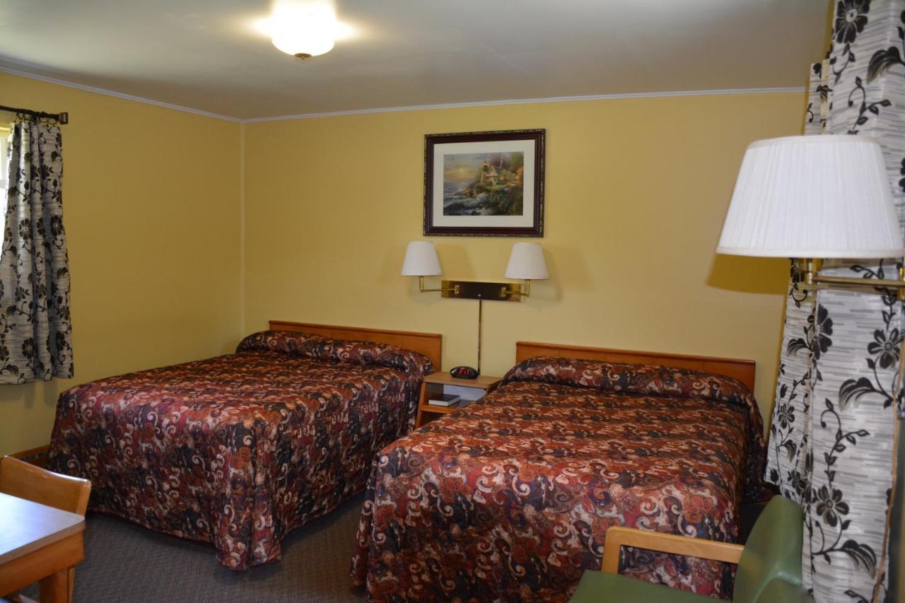 The Village Motel Richfield Springs Esterno foto