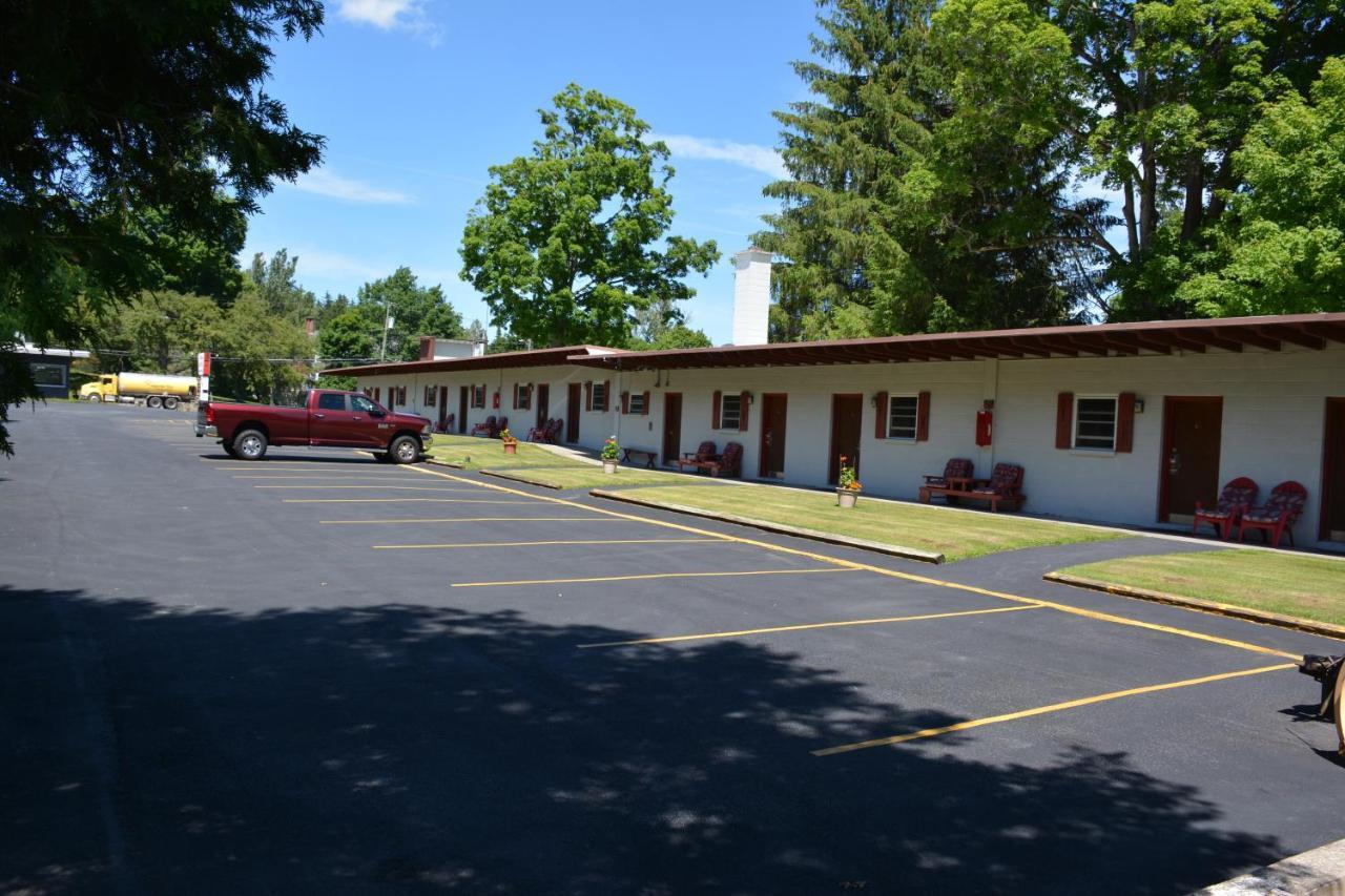 The Village Motel Richfield Springs Esterno foto