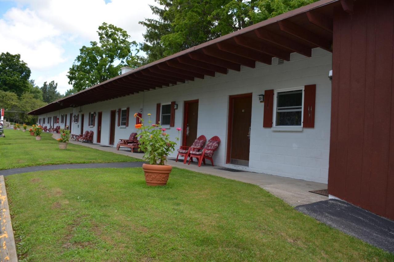 The Village Motel Richfield Springs Esterno foto