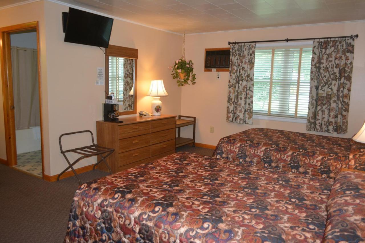 The Village Motel Richfield Springs Esterno foto