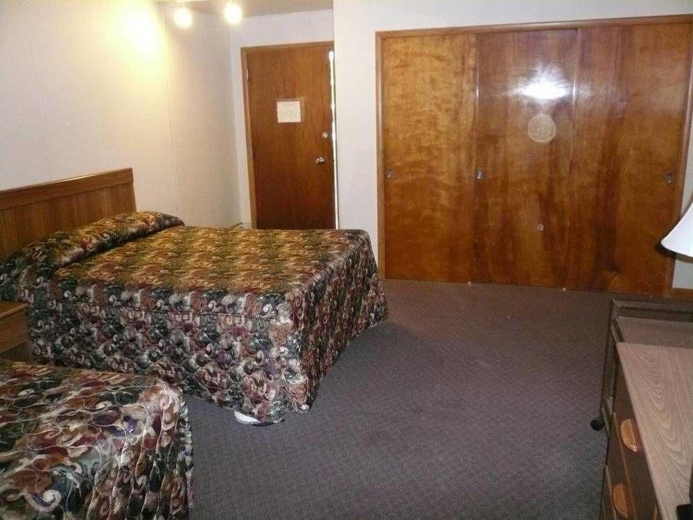 The Village Motel Richfield Springs Esterno foto