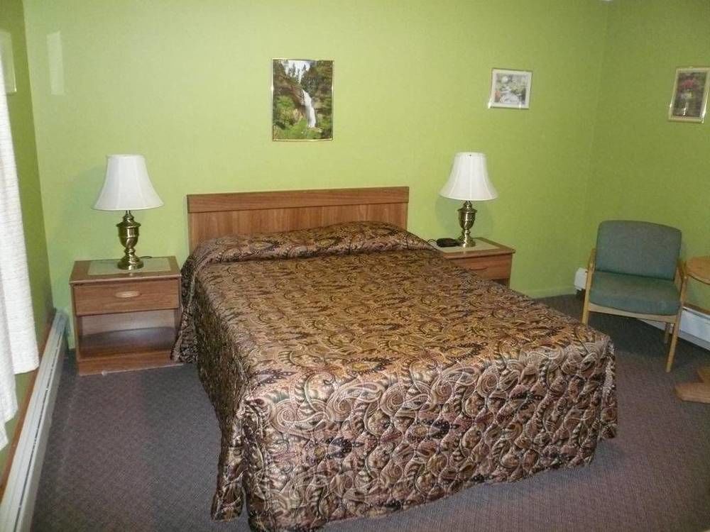The Village Motel Richfield Springs Esterno foto