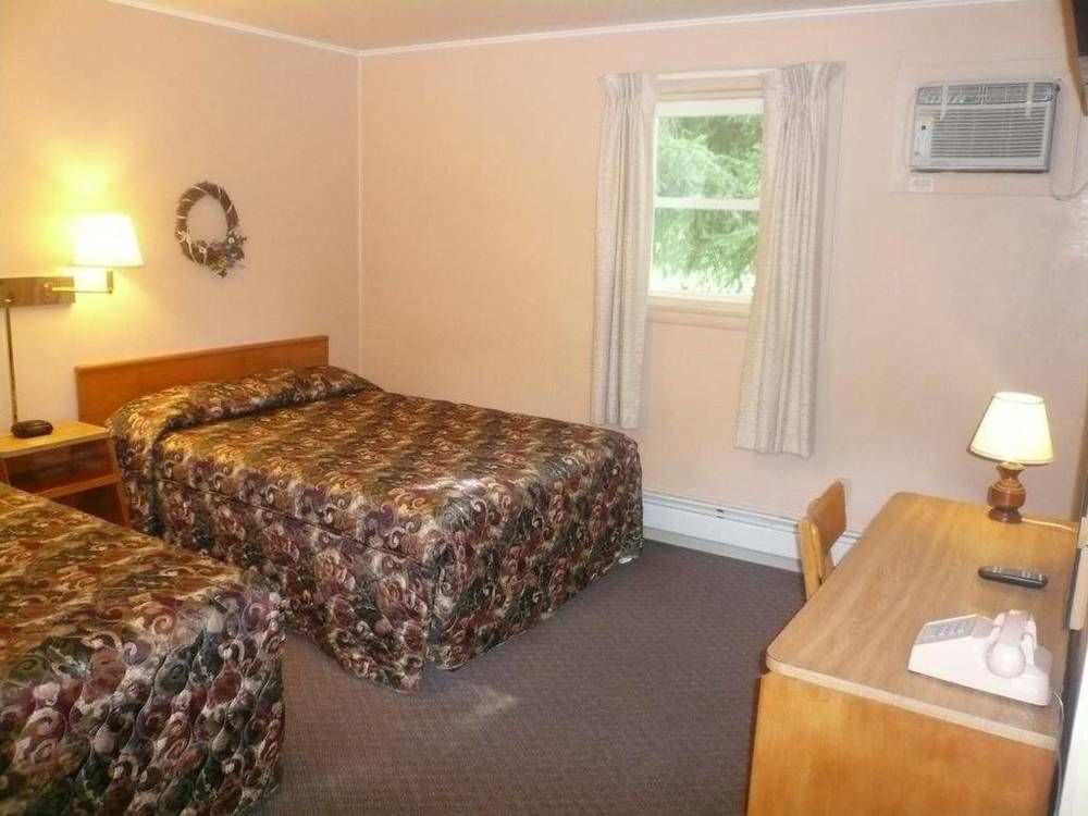 The Village Motel Richfield Springs Esterno foto
