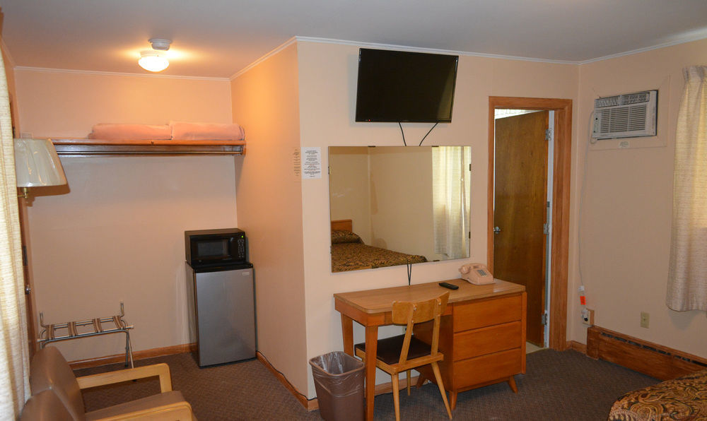 The Village Motel Richfield Springs Esterno foto