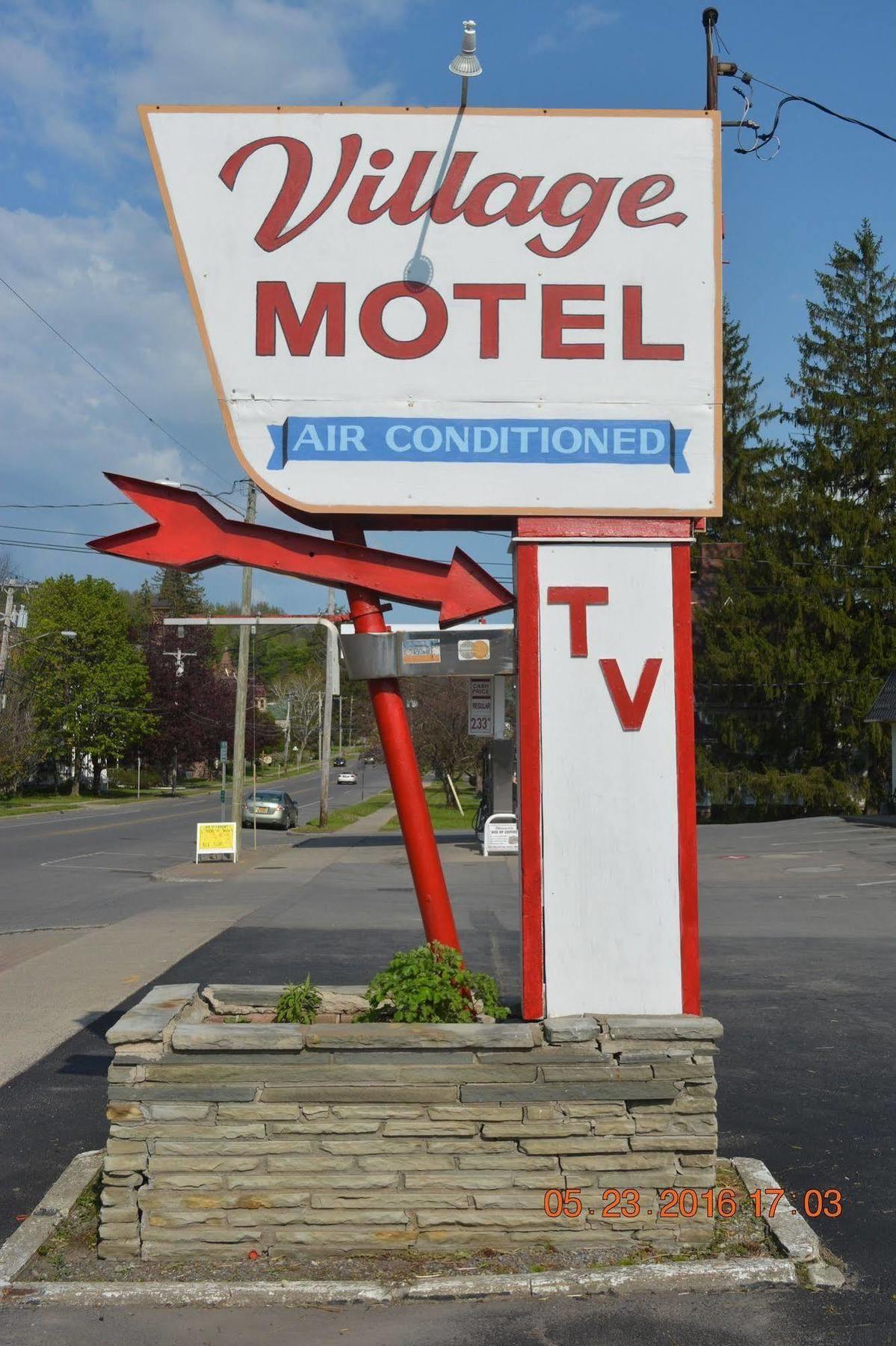 The Village Motel Richfield Springs Esterno foto