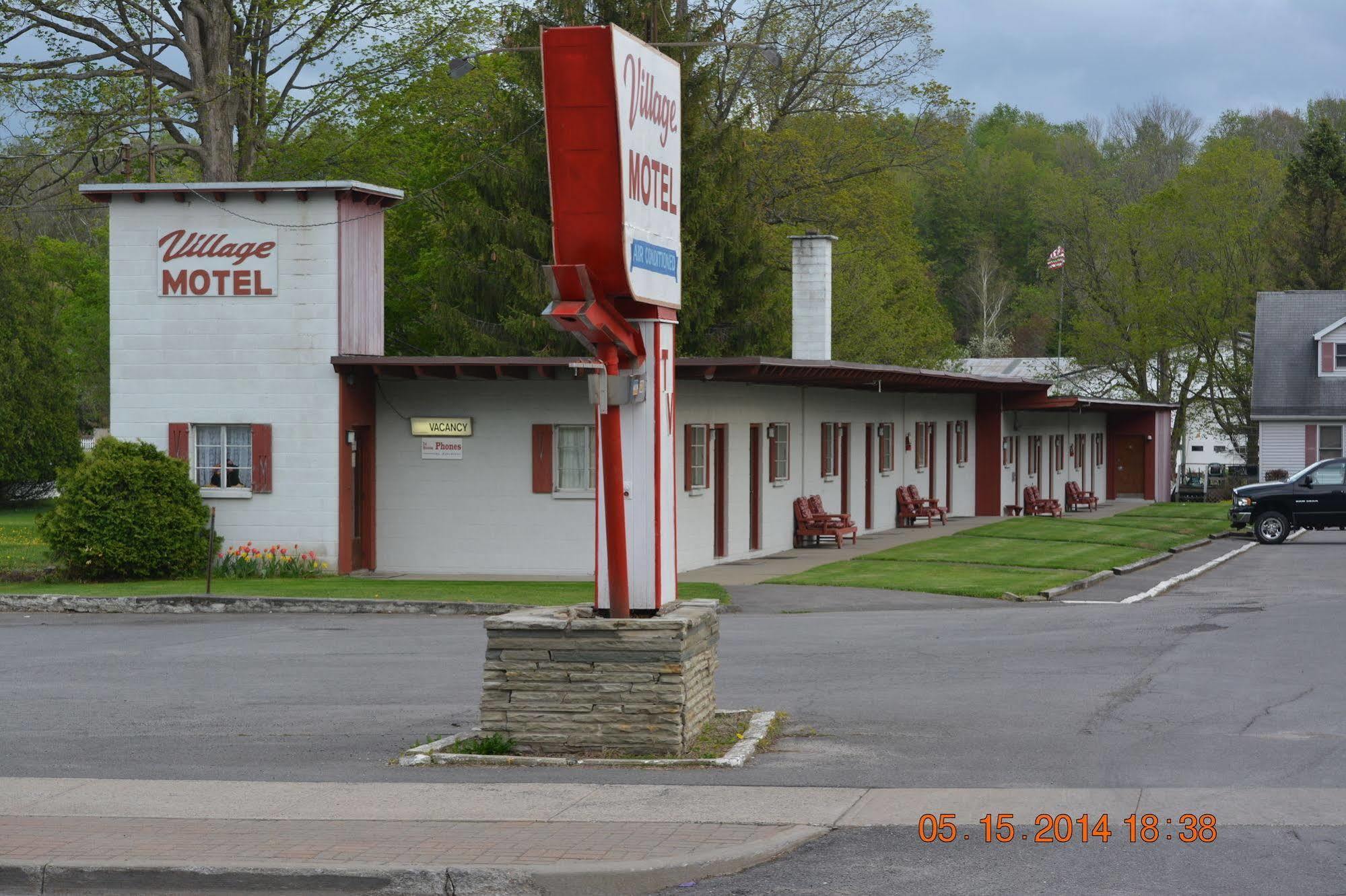 The Village Motel Richfield Springs Esterno foto
