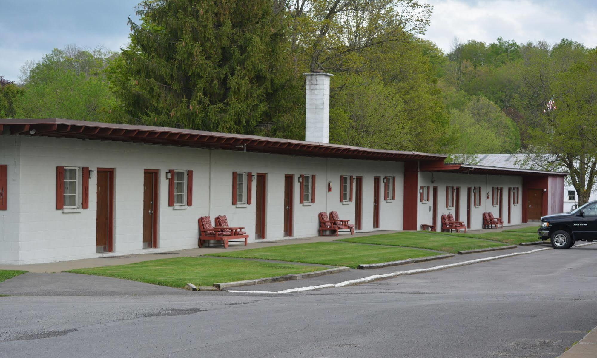 The Village Motel Richfield Springs Esterno foto