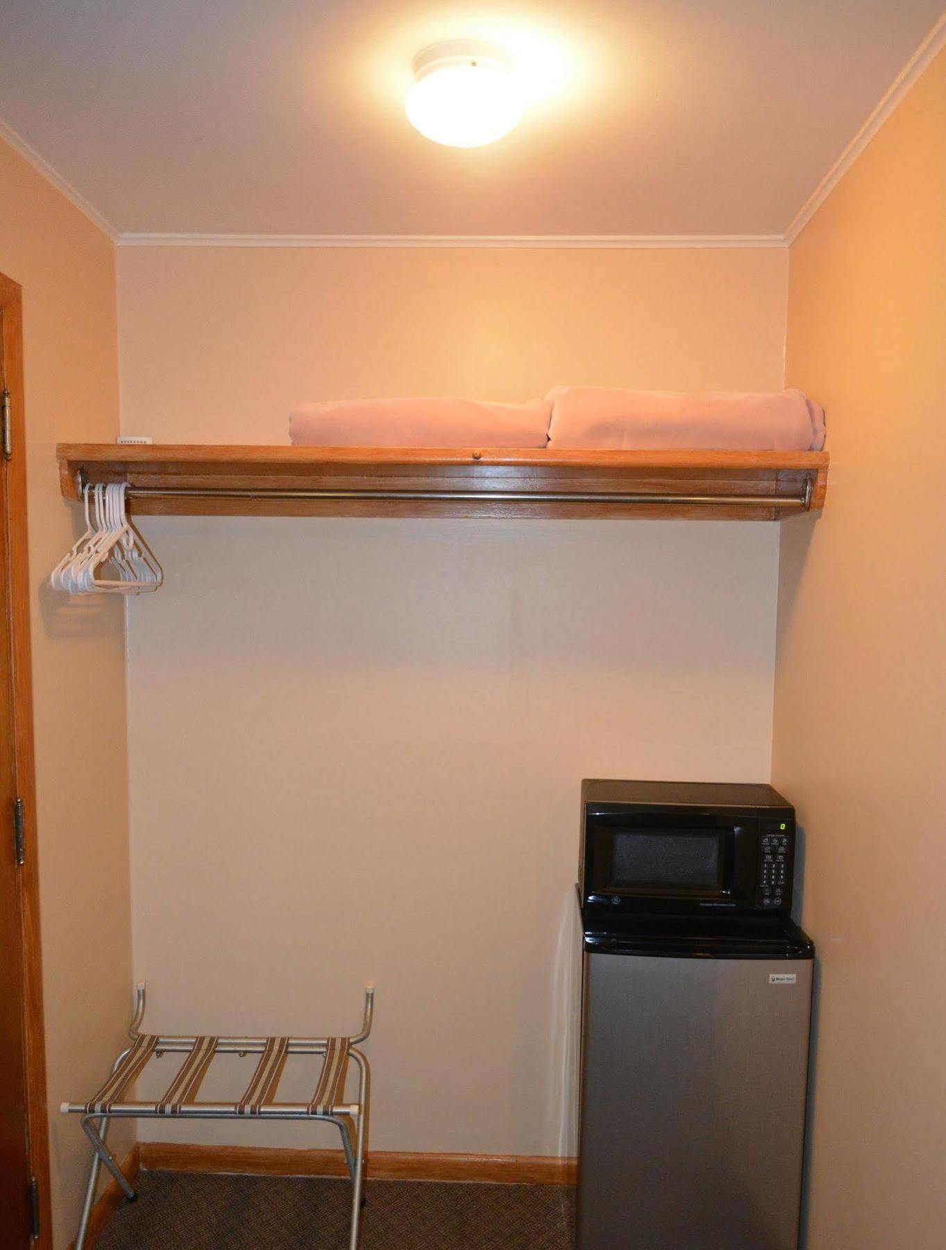 The Village Motel Richfield Springs Esterno foto