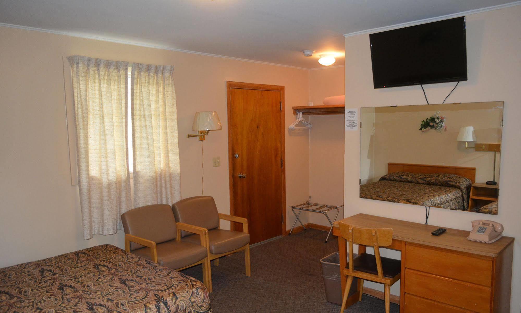 The Village Motel Richfield Springs Esterno foto