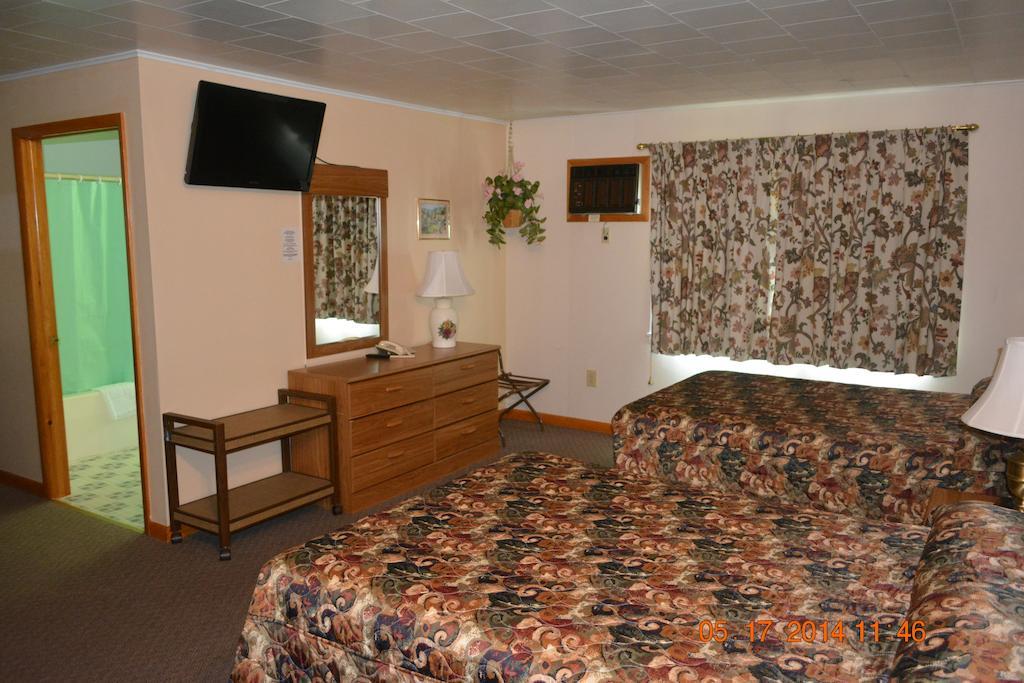 The Village Motel Richfield Springs Esterno foto